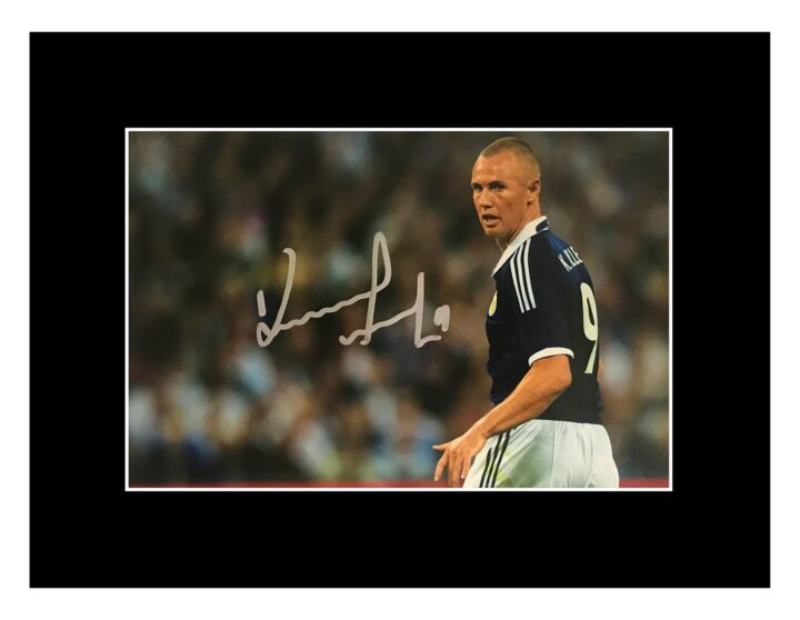 Autographed Kenny Miller Photo Display - Scotland Football Icon