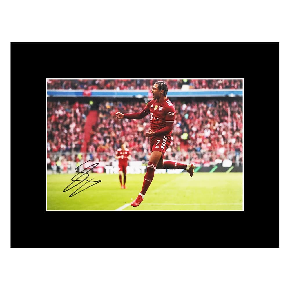 Signed Serge Gnabry Photo Display - 16x12 Bayern Munich Icon