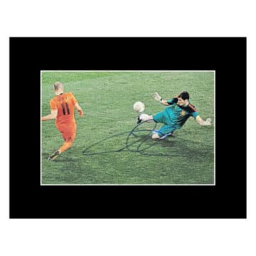 Signed Iker Casillas Photo Display - 16x12 World Cup Final 2010