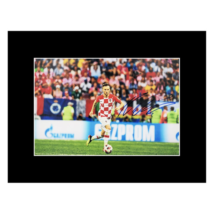Signed Ivan Rakitic Photo Display - 16x12 Croatia Icon
