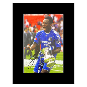 Autograph Michael Essien Photo Display 16x12 - FA Cup Winner 2007