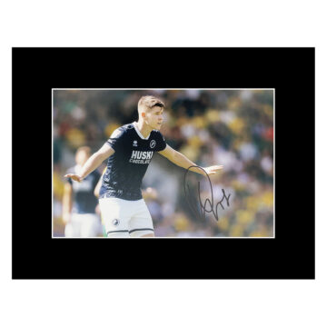 Signed Kevin Nisbet Photo Display - 16x12 Millwall FC Icon