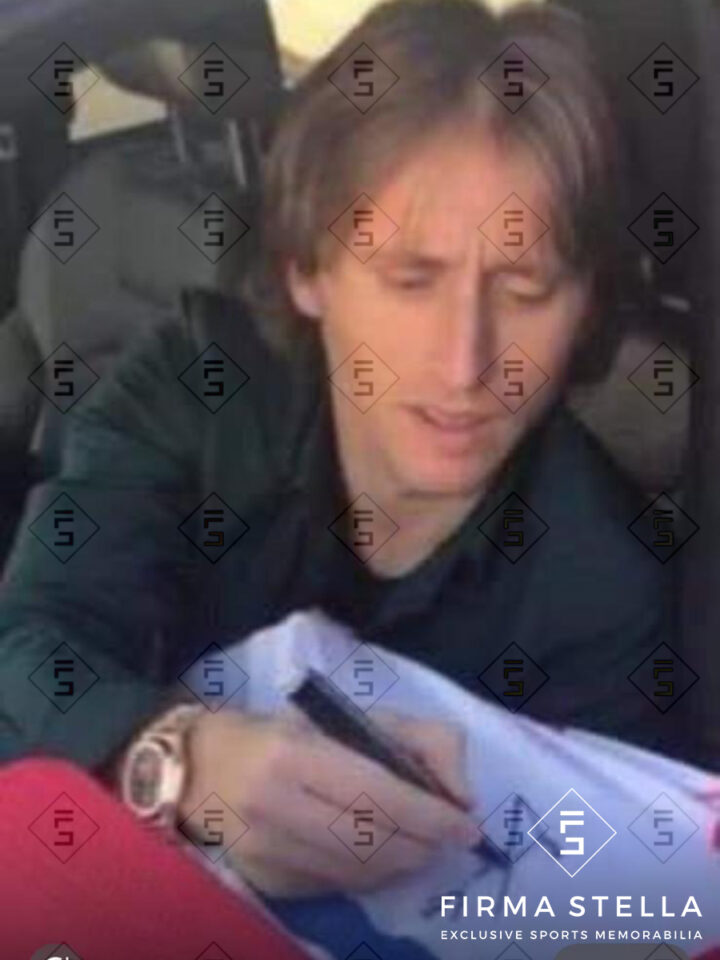 Luka Modric Signed Framed Shirt - Real Madrid La Liga Champion 2023/24