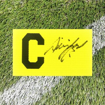 Signed Haydon Roberts Armband - Bristol City Icon