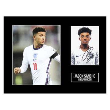 Signed Jadon Sancho Photo Display 16x12 - England Icon