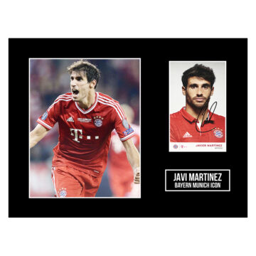Signed Javi Martinez Photo Display 16x12 - Bayern Munich Icon