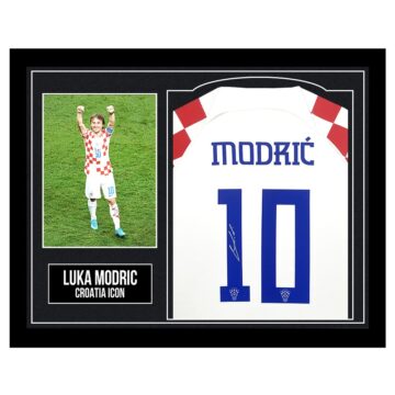 Framed Luka Modric Signed Shirt - Croatia Icon